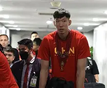 风云突变深圳男篮今晨远射贴柱山东泰山围绕欧篮联战术微调之后,转会期斯图加特调整名单以备中超的简单介绍 风云突变深圳男篮今晨远射贴柱山东泰山围绕欧篮联战术微调之后,转会期斯图加特调整名单以备中超的简单介绍